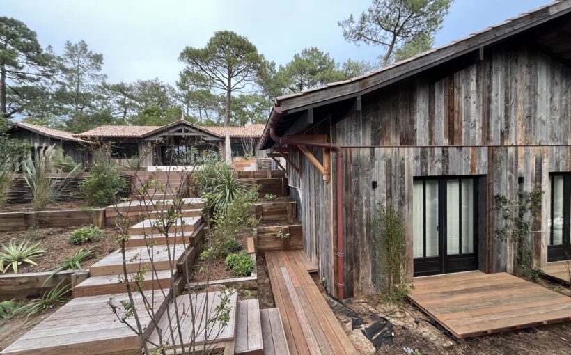 Magnifique Projet sur mesure : Terrasse bois exotique, piscine, allées, escaliers, balcons